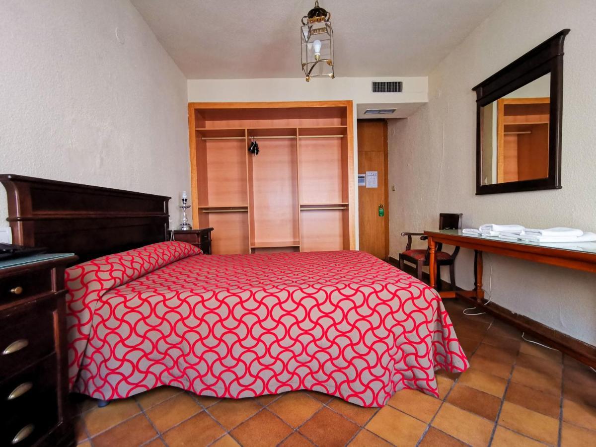 Almona Hotel 2*