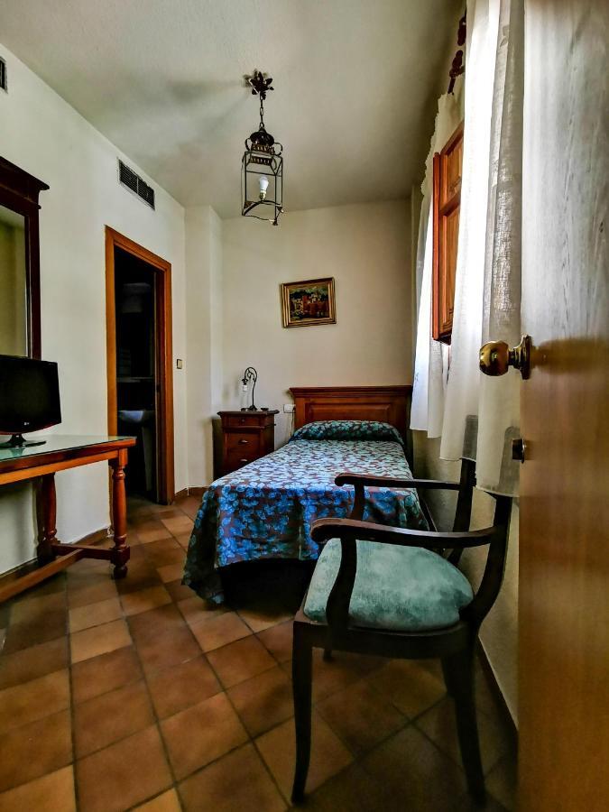 Hotel Almona
