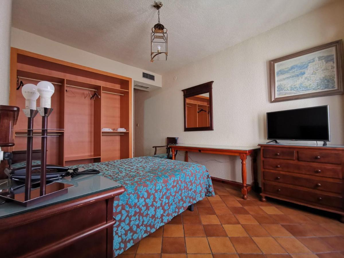 Almona Hotel 2*