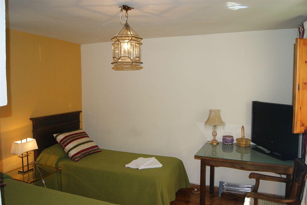Almona Hotel