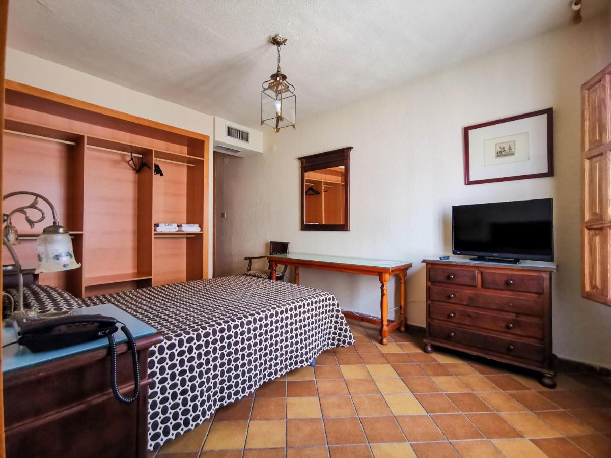 Hotel Almona